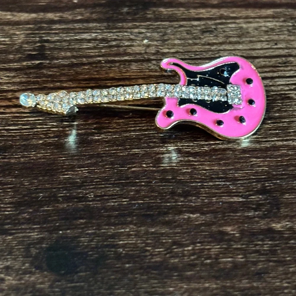 Pink Electric Guitar Brooch Rhinestone Enamel Rock Star Pin Gold Tone Accessory